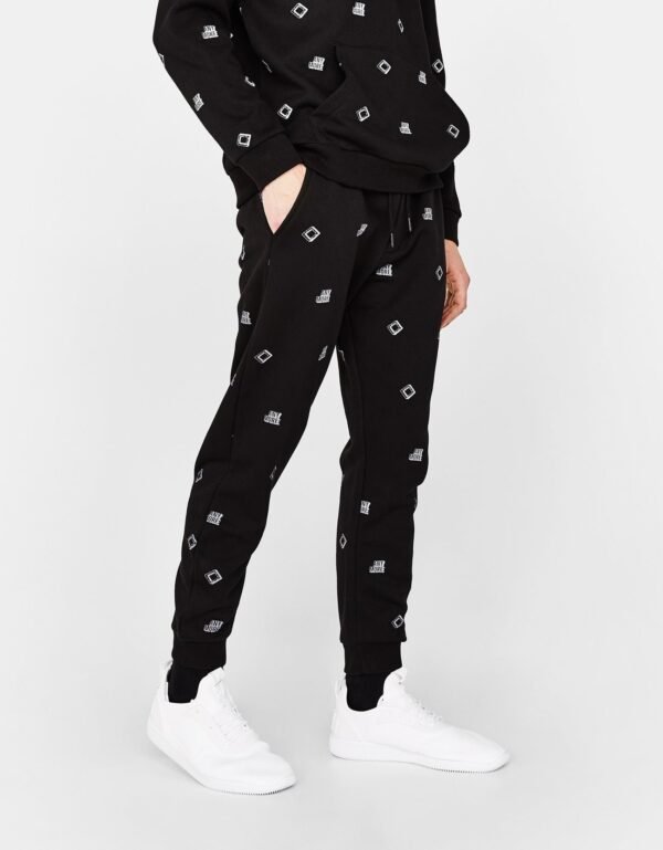 Sweatshirt and jogging trousers - Image 3