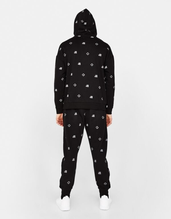 Sweatshirt and jogging trousers - Image 4