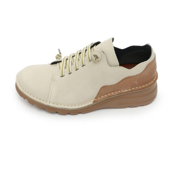 ManamiIvoryUltraLightWideFitSneakers