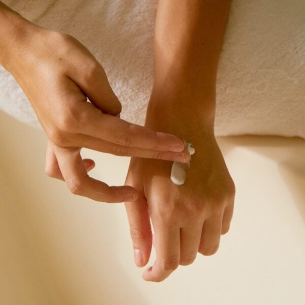 SANTAL CREAM Hand Cream - Image 5
